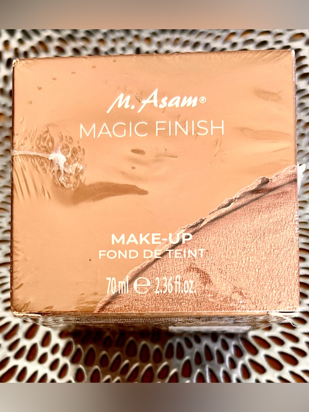 M. ASAM 
MAGIC FINISH MAKE-UP 70 ml  2.36 fl. oz
CLASSIC Sealed